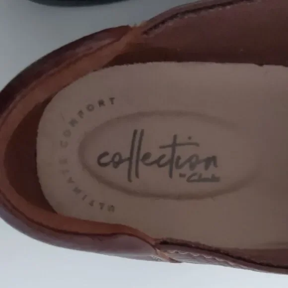 Clarks Brown Leather Flats - Picture 7 of 8